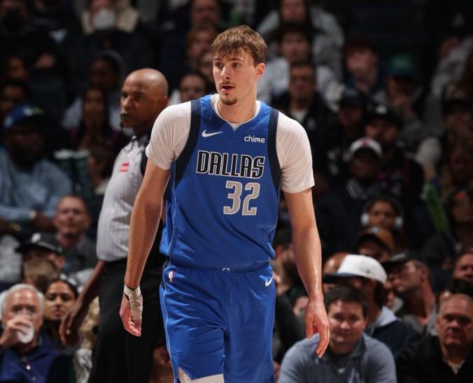 记者：弗拉格一直带伤作战，他会在明日与鹈鹕比赛中复出