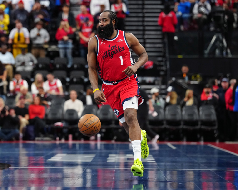 快船独行侠全崩了！看到艾顿在湖人疯狂吃饼，大洛和汤普森后悔吗