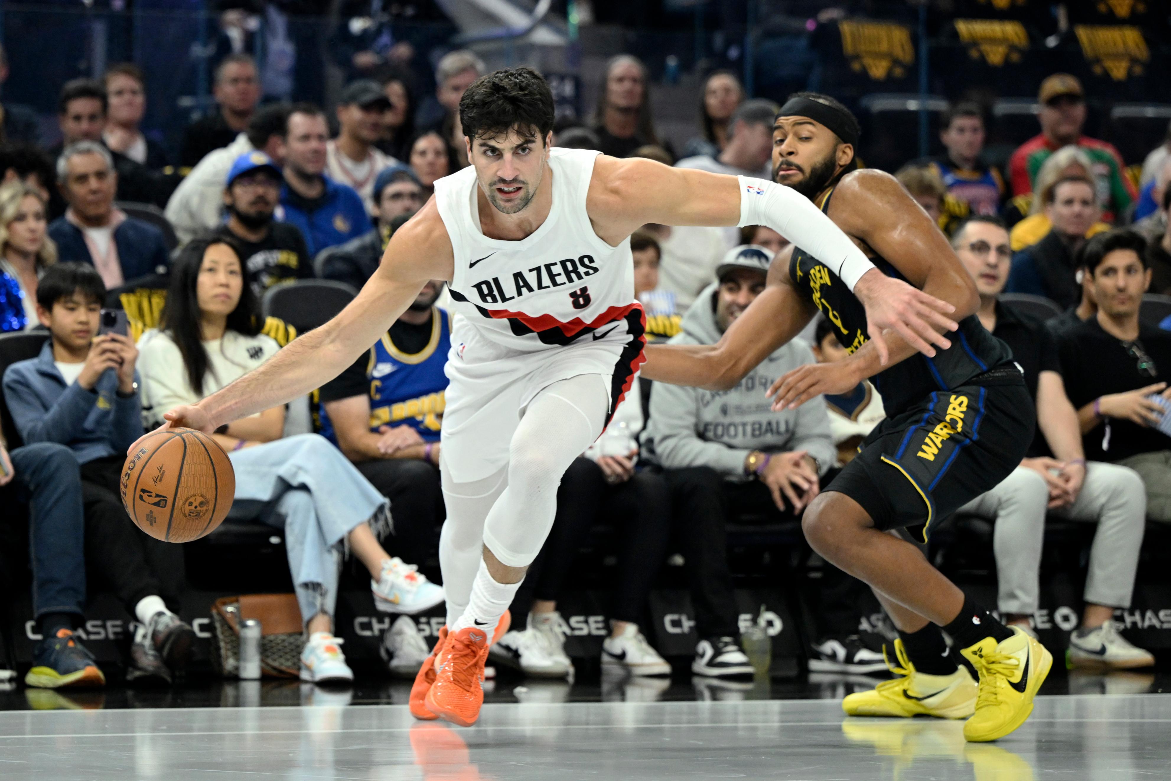 NBA杯-杨瀚森未获出场机会 库里38分开拓者险胜勇士