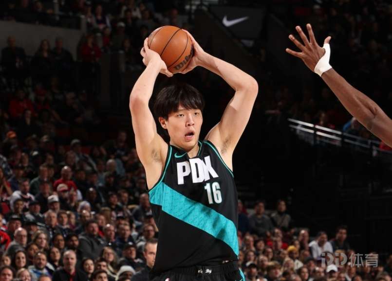 斯普利特：G联赛的比赛让杨瀚森更自信了 在更衣室也更活跃了